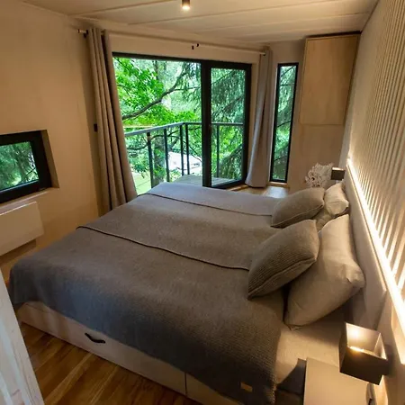 Treehouse *